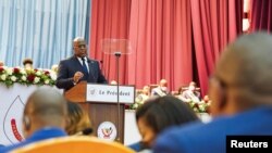 Le président Félix Tshisekedi prononce un discours avant les deux journées parlementaires, Kinshasa, 13 décembre 2021