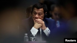 菲律宾总统杜特尔特在新加坡东盟峰会上 （2018年11月15日）