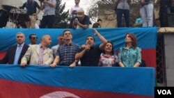 Milli Şuranın mitinqini açan AXCP Gənclər Komitəsinin rəhbəri İlham Hüseyn
