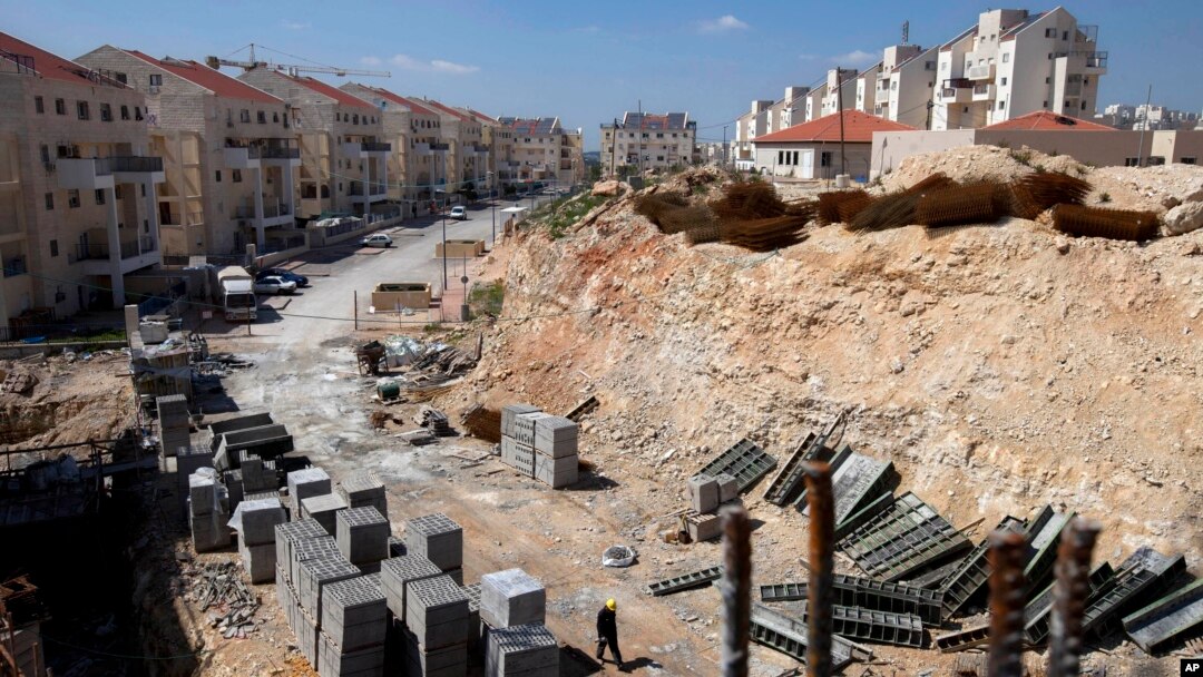 Permukiman Yahudi 'Modiin Illit' yang dibangun di wilayah pendudukan di Tepi Barat, Palestina (foto: dok). 