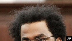 Jose Pimentel, 27, is seen in Manhattan Criminal Court in New York. New York police arrested Pimentel on suspicion of building a pipe bomb he planned to use against U.S. soldiers returning from Iraq and Afghanistan, officials said, November 20, 2011. Auth