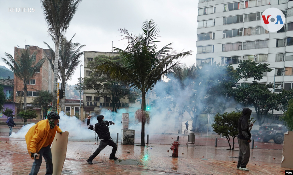 La comunidad protesta contra el Gobierno. Bogot&#225;, Colombia, 6 de mayo de 2021. 