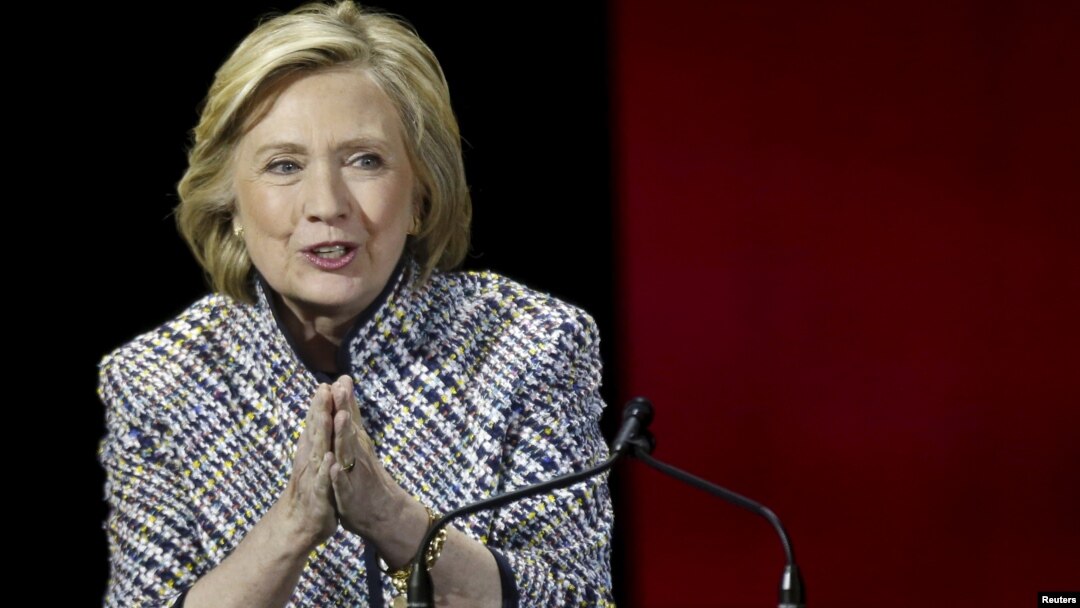 Democratic presidential candidate Hillary Clinton gestures before delivering the keynote address at the Women in the World summit in New York, April 23, 2015. 