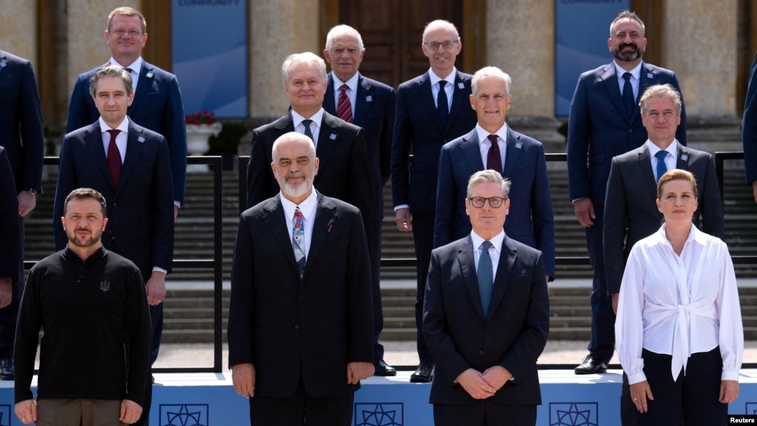 Lideri na samitu u Britaniji (Foto: Carl Court/Pool via REUTERS)