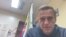 Aleksej Navalni uoči saslušanja u policijskoj stanici u ruskom gradu Himkiju (REUTERS, INSTAGRAM @NAVALNY)
