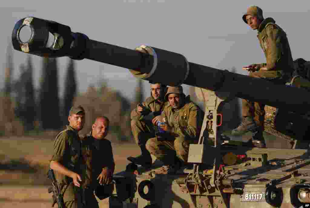Ciidanka Israel ee ku sugan meel u dhow xadka Gaza