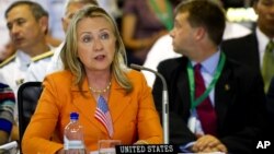 U.S. Secretary of State Hillary Clinton delivers remarks during the Pacific Island Forum Post-Forum Dialogue in Rarotonga, Cook Islands, August 31, 2012. 