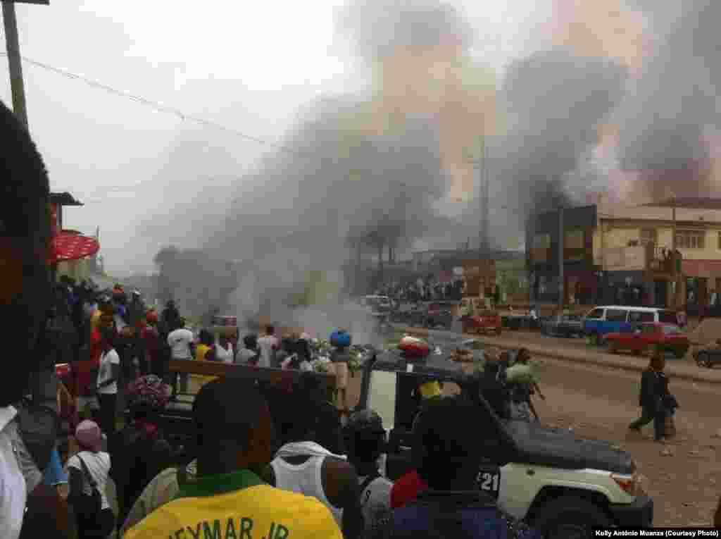 Greve taxistas em Luanda, Hoji Ya Henda Mabor General, foto de Kolly António Muanza. Luanda, Angola, 5 Out. 2015