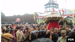 Grebeg Maulid Kraton Solo (VOA/Yudha Satriawan)