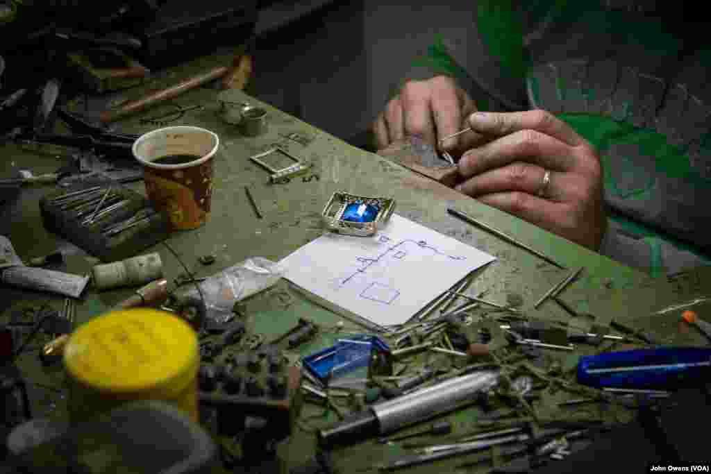 A workshop in the Bourj Hammoud, in Beirut, Lebanon, Feb. 26, 2016. Jewelers said they have been hit by both national instability, which has put off many traditional buyers from the Gulf, and tougher competition on the international market.