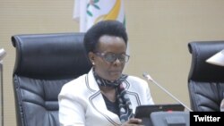 Mukasine Marie Claire ukuriye komisiyo y'uburenganzira bwa muntu mu Rwanda