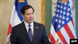 El Secretario de Estado de EEUU, Marco Rubio, durante una conferencia de prensa conjunta con el presidente de la República Dominicana, Luis Abinader, en el Palacio Nacional de Santo Domingo el 6 de febrero de 2025. 