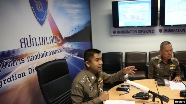 Giám đốc cơ quan di trú Surachate Hakparn họp báo hôm 7/1/2019 tai sân bay Suvarnabhumi.