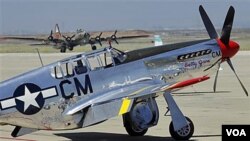 El avión de combate Mustang P-51 de la Segunda Guerra Mundial, como el de la fotografía, fue el protagonista del fatal accidente.