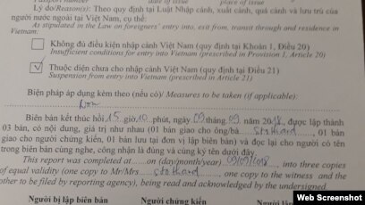 Biên bản cấm bà Debbie Stothard nhập cảnh.