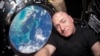 Скотт Келли на борту МКС. 12 июля 2015-го года.