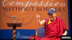 西藏流亡精神领袖达赖喇嘛(资料照片)
