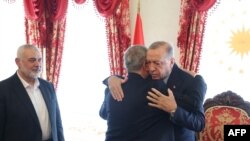 Erdogan Pêşwaziyê li Lîderên Hamasê Xalid Maş'il û Ismail Haniye Dike