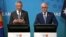 PM Singapura Lee Hsien Loong (kiri) dan PM Australia Malcolm Turnbull berbicara pada konferensi pers bersama KTT ASEAN di Sydney, Minggu (18/3). 