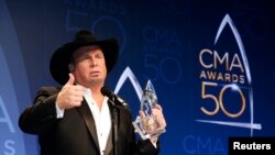 Garth Brooks گارت بروکس