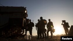Tentara Israel di perbatasan Gaza ketika pecah perang di wilayah itu, 30 Juli 2014. 