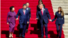 2026年9月25日，特朗普总统夫妇与习近平主席夫妇参观国家档案馆后走下台阶。(美国之音利平拍摄)