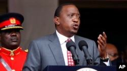 Presiden Kenya Uhuru Kenyatta menuduh serangan teror didalangi oleh kelompok politik di dalam negeri (foto: dok).
