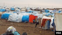 Tenda-tenda pengungsi Suriah di kamp pengungsi Dumiz, di provinsi Duhok, Kurdistan-Irak (foto: dok). 