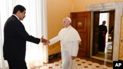 El papa Francisco se reunirá este domingo con el presidente de Venezuela, Nicolás Maduro.