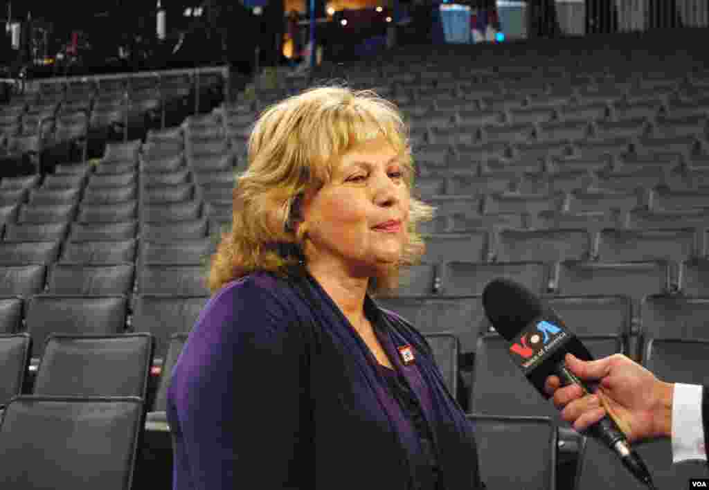 Elaine Brye will introduce first lady Michelle Obama at the Democratic National Convention in Charlotte, North Carolina. (J. Featherly/VOA) 