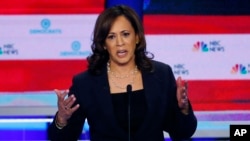 La candidata a la nominación presidencial demócrata Kamala Harris, ha visto aumentar su popularidad en las encuestas tras el primer debate presidencial.