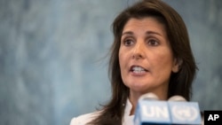 Nikki Haley, embajadora de EE.UU. ante la ONU, pidió a Michelle Bachelet alzar la voz por "los abusos extremos contra los derechos humanos en el Hemisferio Occidental, en particular en Venezuela y Cuba". 