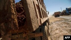 Un camion transporte des minerais à Lubumbashi, RDC, le 23 mai 2016.