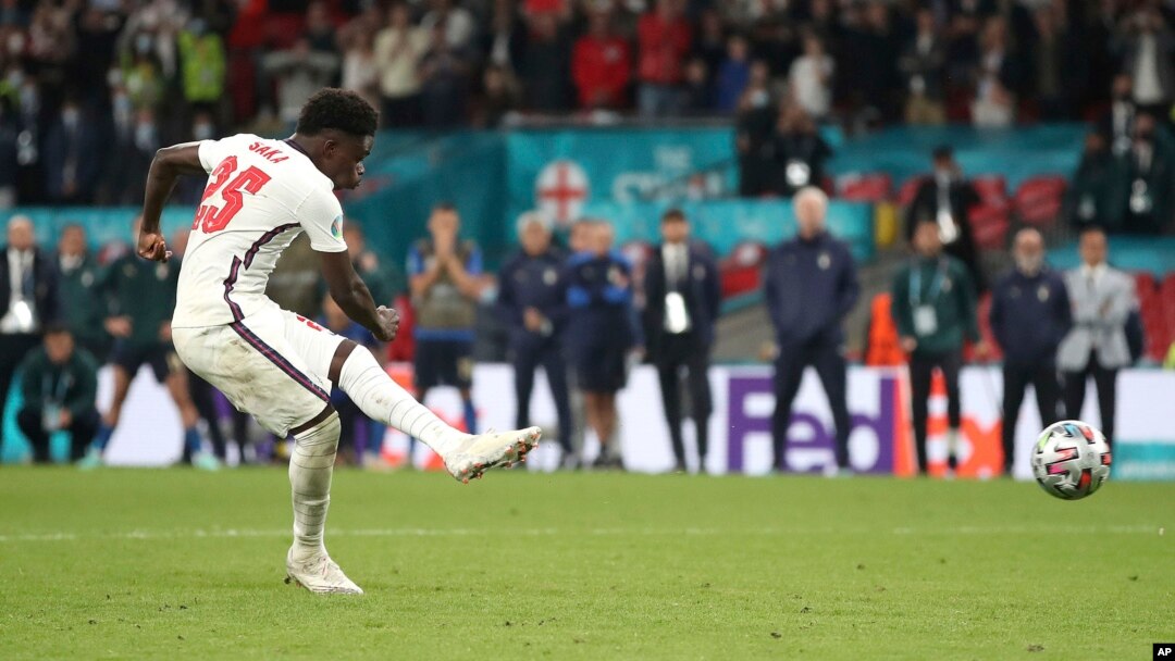  Bukayo Saka