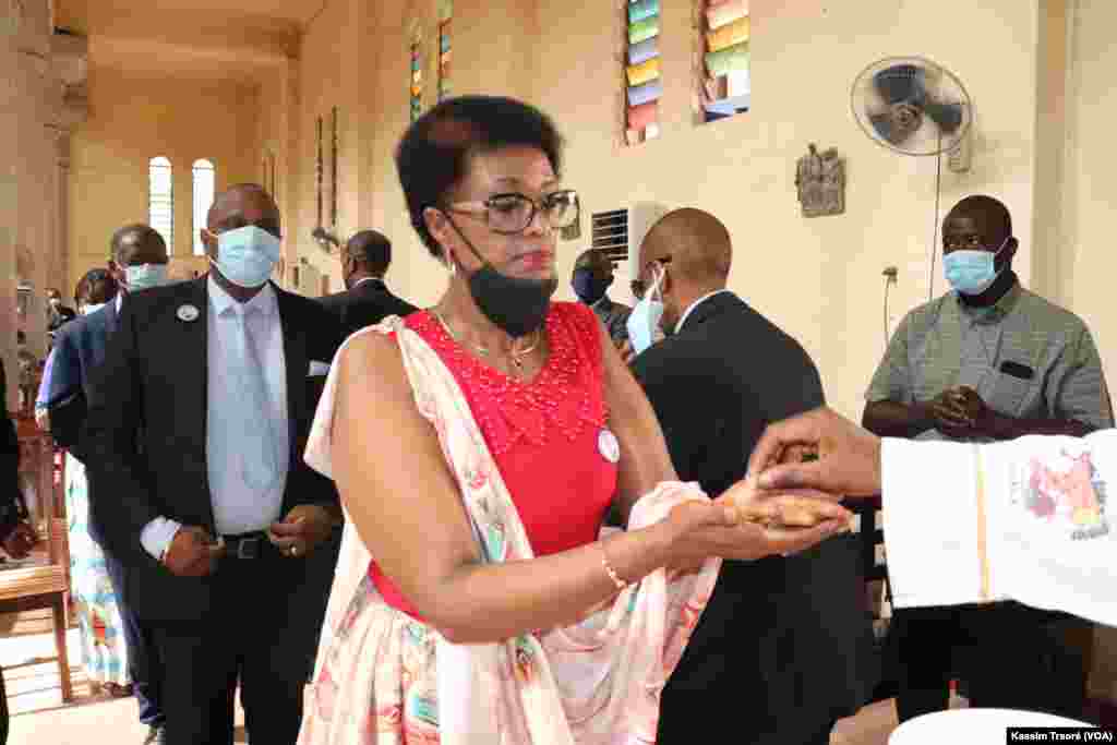 Jeanne Gapiya yari mu baherekeje Majoro Buyoya