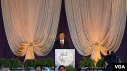 Presiden Hu Jintao memberikan sambutan pada acara makan malam di kota Chicago, Illinois, Kamis malam (20/1).