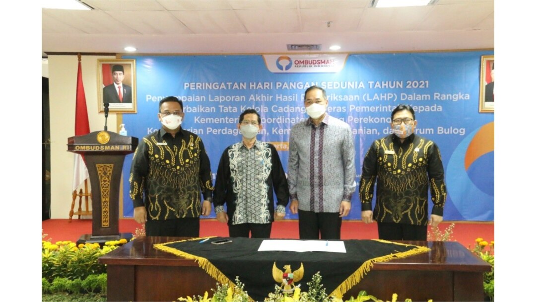 Menteri Perdagangan Muhammad Lutfi (kedua dari kanan) saat datang ke kantor Ombudsman di Jakarta, Senin (18/10/2021). (Foto:Ombudsman)