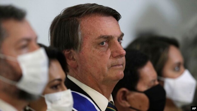 2020年10月22日，巴西总统贾伊尔·博尔索纳罗在巴西巴西利亚的伊塔马拉蒂宫参加庆祝外交官日的仪式。