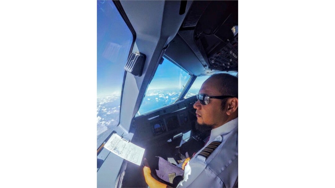 Kapten Megah Perkasa di dalam cockpit. (Foto: Courtesy/Dokumen Pribadi)