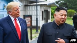 صدر ٹرمپ کا کہنا ہے کہ شمالی کوریا کے جوہری ہتھیاروں سے پاک کرنے کے معاملے پر مغربی ملکوں کے اتحاد نیٹو، چین، روس، جاپان سمیت پوری دنیا متحد ہے۔ (فائل فوٹو)