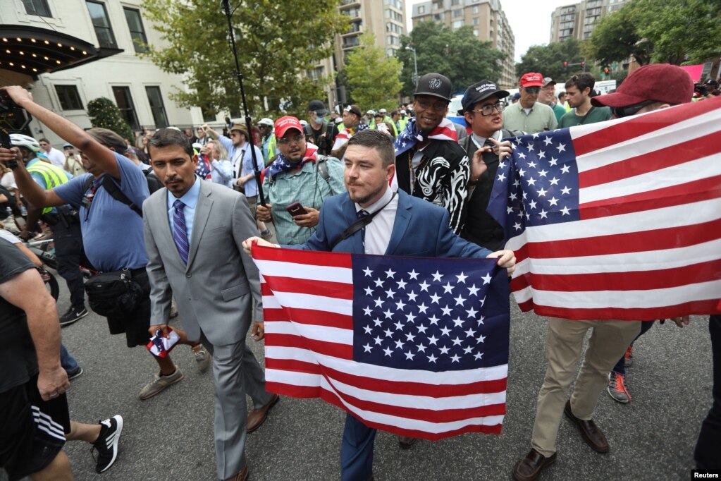 ο ȸ &#39;Ʈ  Ʈ(Unite the Right)&#39; ֵ ̽ ɽ() &#39;  &rsquo; 1ֱ⸦ ¾ ⸦  ǰ  Ȱ ִ.&nbsp;&nbsp;