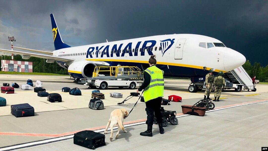 Avion Rajanera koji je prinudno spušten na aerodrom u Minsku (Foto: AFP)