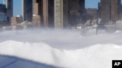 2015年2月16日波士顿东部海滨冬季风暴后的积雪