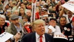 Donald Trump participó de un acto de campaña en Myrtle Beach, Carolina del Sur, el viernes, 19 de febrero de 2016.