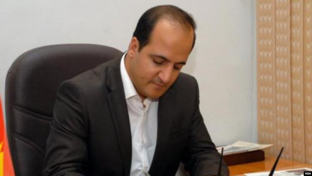  گۆران ئازاد