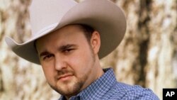 El cantante country aryle Singletary falleció a los 46 años en Tennessee, EE.UU., el lunes, 12 de febrero de 2018.