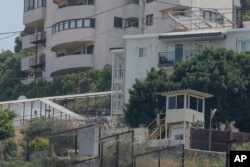 Vista general de una parte del recinto de la Embajada de Estados Unidos en Aukar, un suburbio al norte de Beirut, Líbano, el miércoles 5 de junio de 2024.