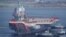 Первый построенный в Китае авианосец во время церемонии его спуска на воду в Даляне, провинция Ляонин, Китай, 26 апреля 2017.