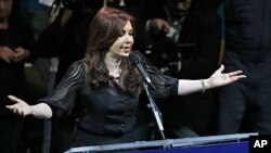 Argentina's current president and presidential candidate Cristina Fernandez de Kirchner speaks during her closing campaign rally in Buenos Aires, October 19, 2011.