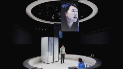 Japanese Theater Shares Cultural Similarities in Britain